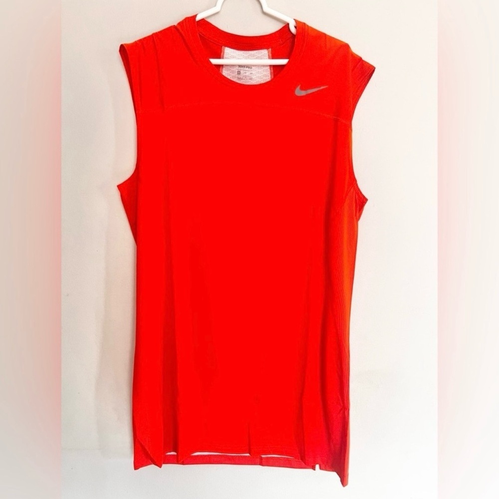 NWT Nike Dri Fit Legend Men’s Fitness T-shirt Size 4XL Orange Sleeveless Shirt